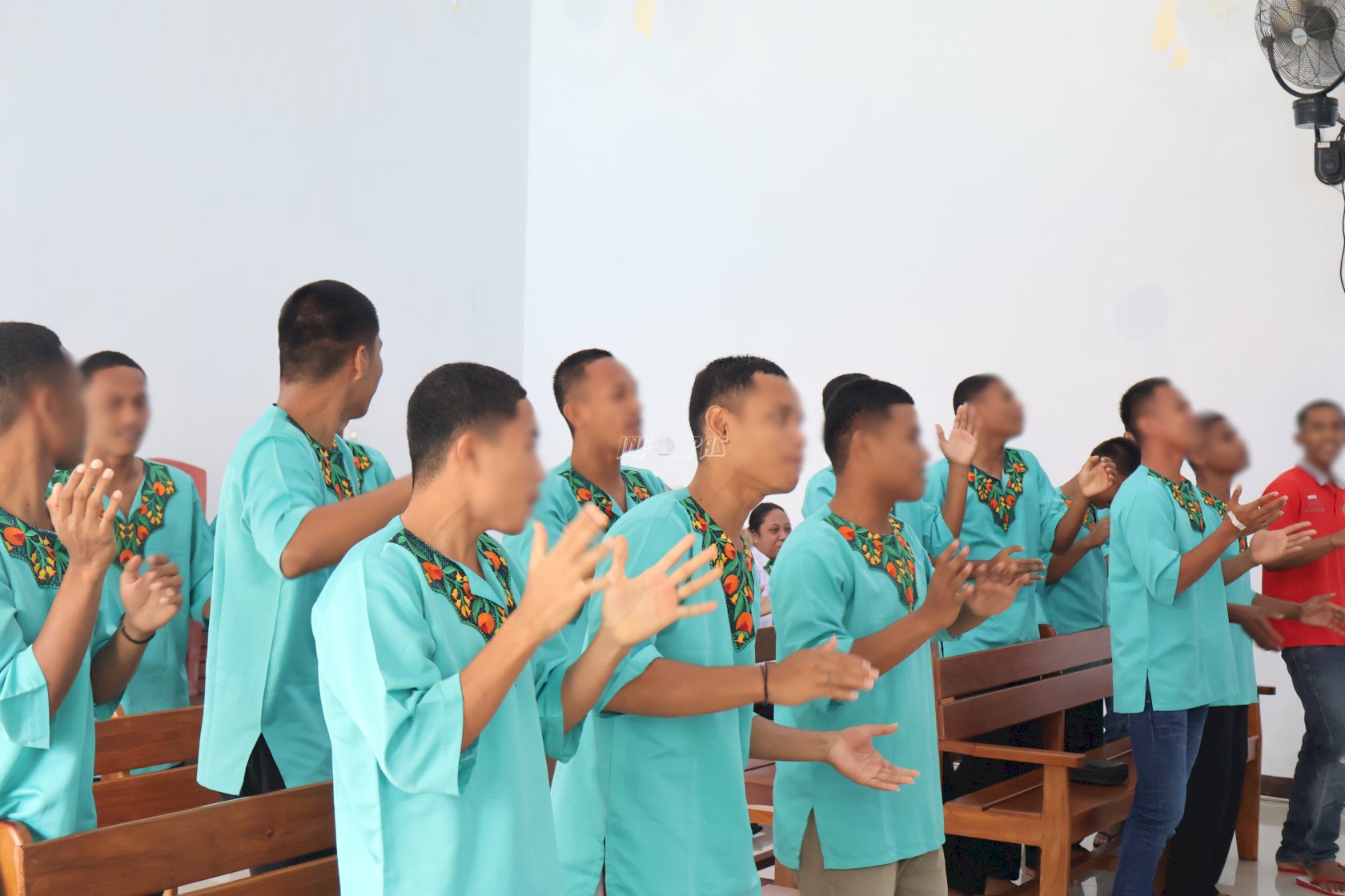 Anak Binaan LPKA Ambon Semakin Bertumbuh dalam Iman Lewat Puji-Pujian