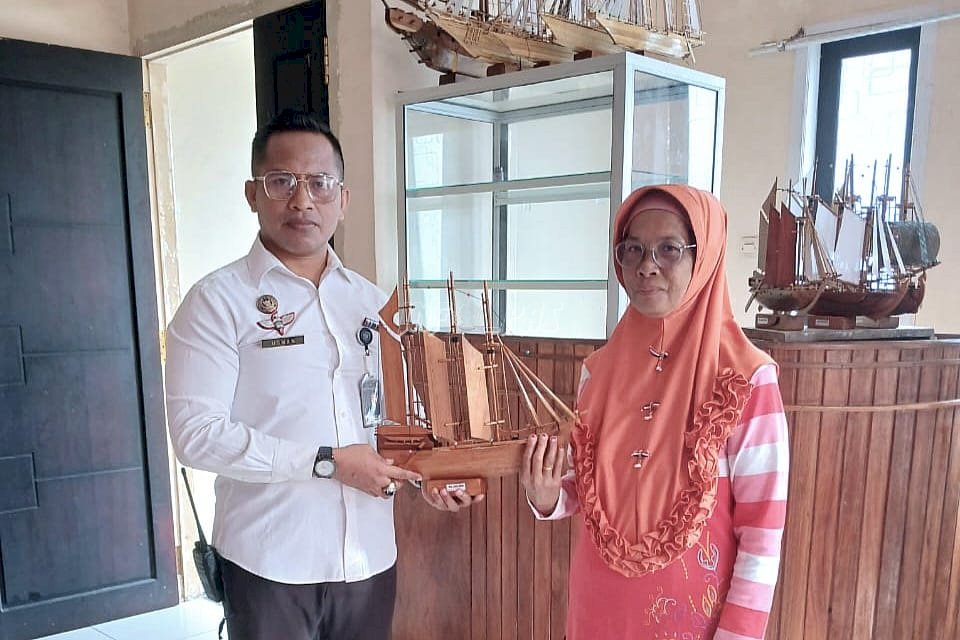 Baru Dipajang, Kapal Pinisi Karya Warga Binaan Lapas Wahai Langsung Terjual