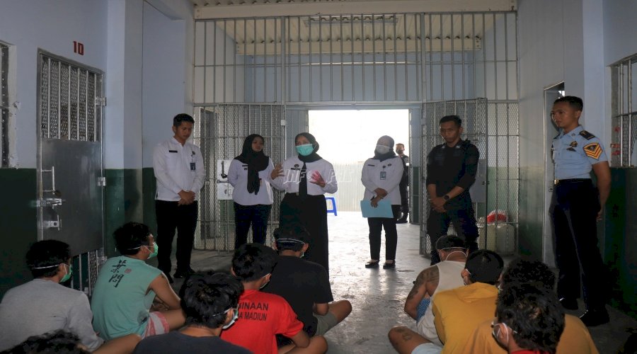 Tim Medis Lapas Pemuda Madiun Berikan Edukasi Hidup Sehat bagi Warga Binaan 