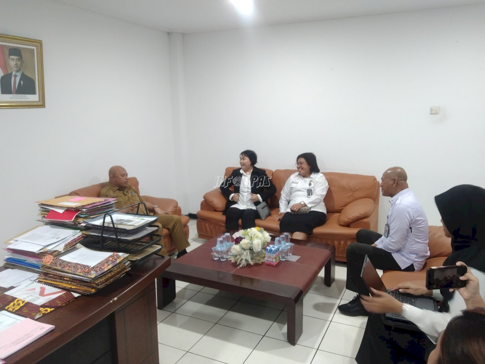 Kanwil Ditjenpas Maluku Dampingi Tim Kemenko Kumham Imipas Bahas Kesiapan KUHP Baru