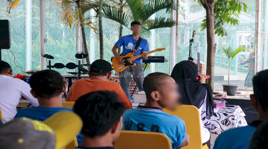 Warga Binaan Lapas Cibinong Unjuk Gigi di Panggung Audisi Band El Cibi