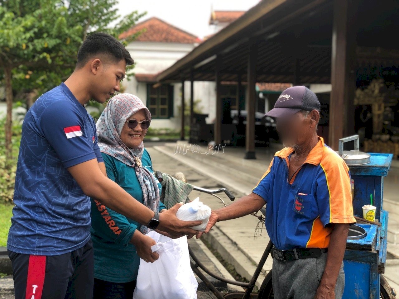Bapas Purwokerto Salurkan Bansos bagi Klien & Masyarakat Sekitar Griya Abhipraya Kota Lama