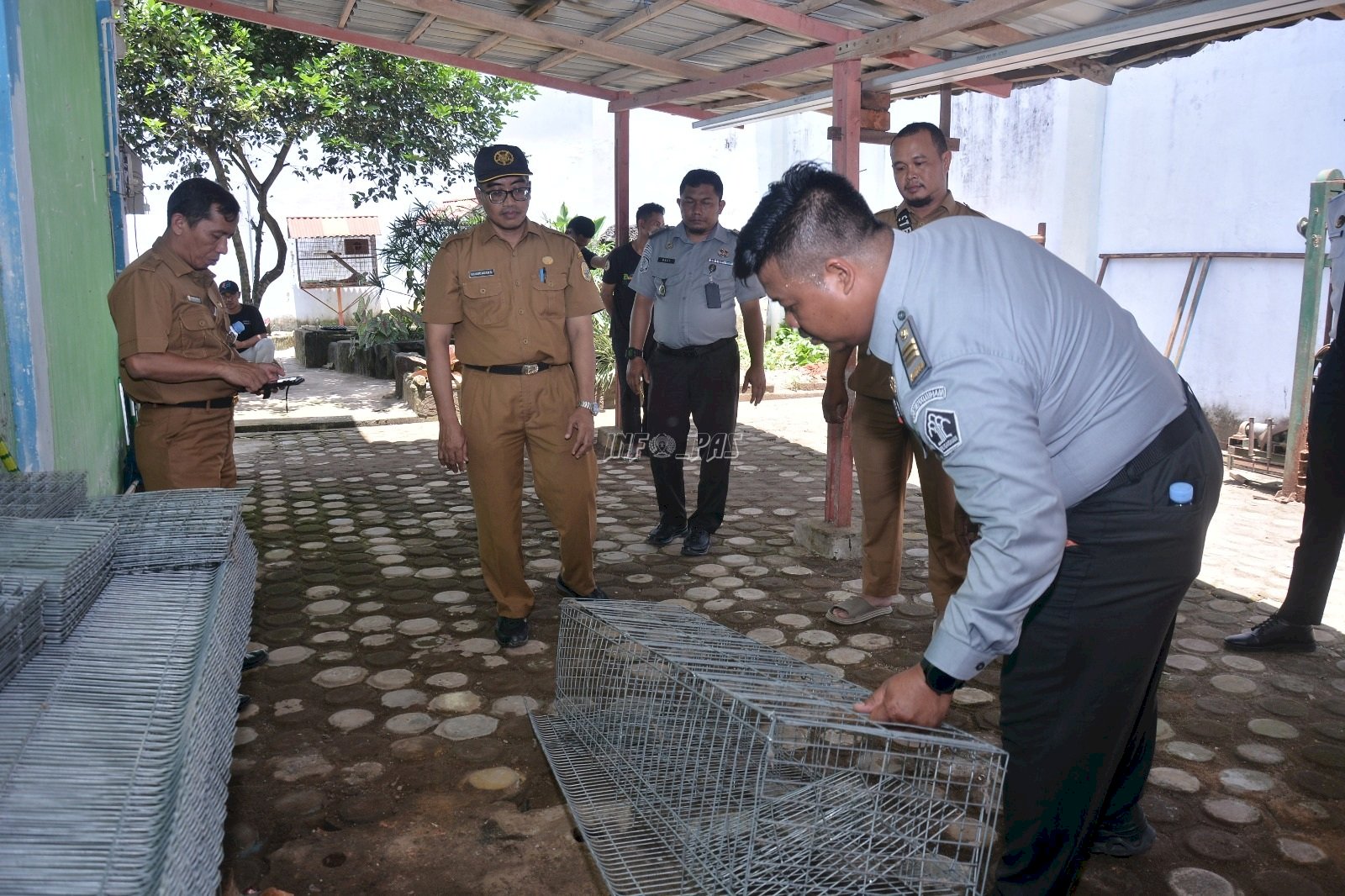 Gandeng Disbunnak, Lapas Muara Sabak Siapkan Pelatihan Budidaya Ayam Petelur