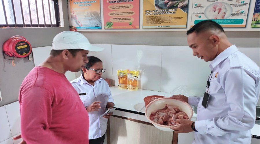 Pastikan Akuntabilitas, Lapas Wahai Ajak Vendor Bama Tinjau Area Dapur