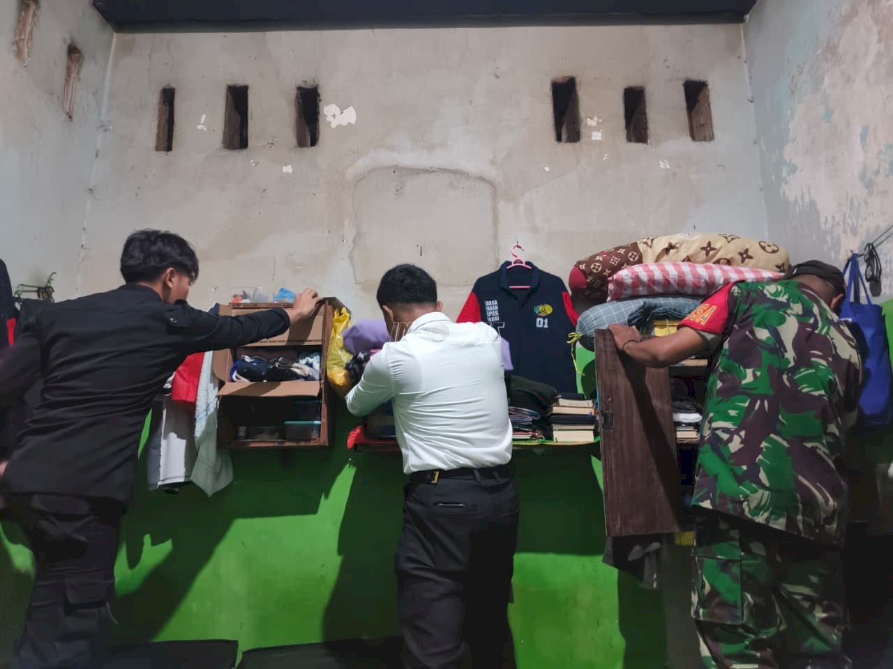 Razia Gabungan Lapas Wahai-TNI, Pastikan Blok Hunian hingga Wartelsuspas Aman
