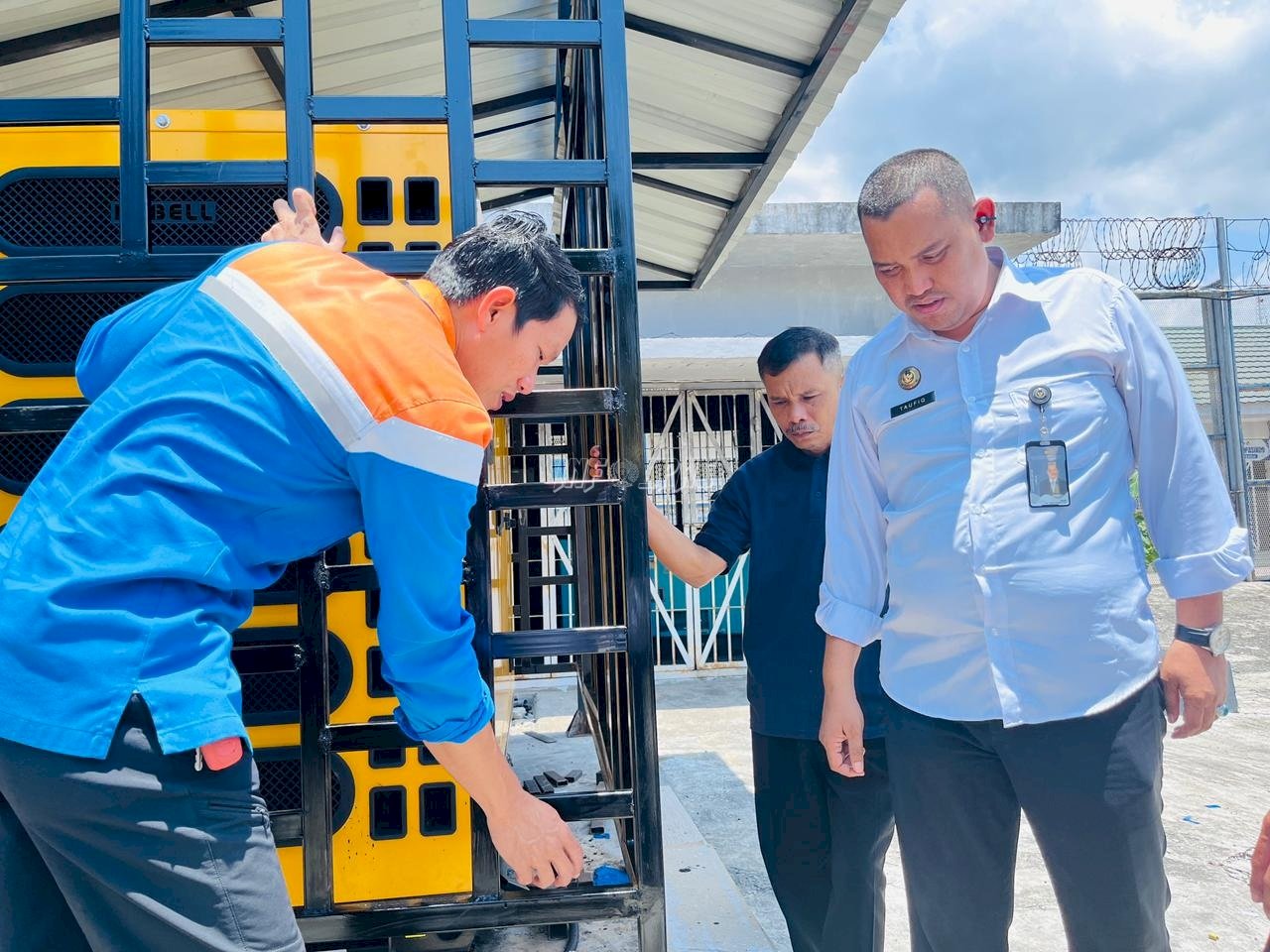 Pelatihan Pengelasan Berhasil, Warga Binaan Lapas Luwuk Bangun Rumah Generator Listrik Mandiri