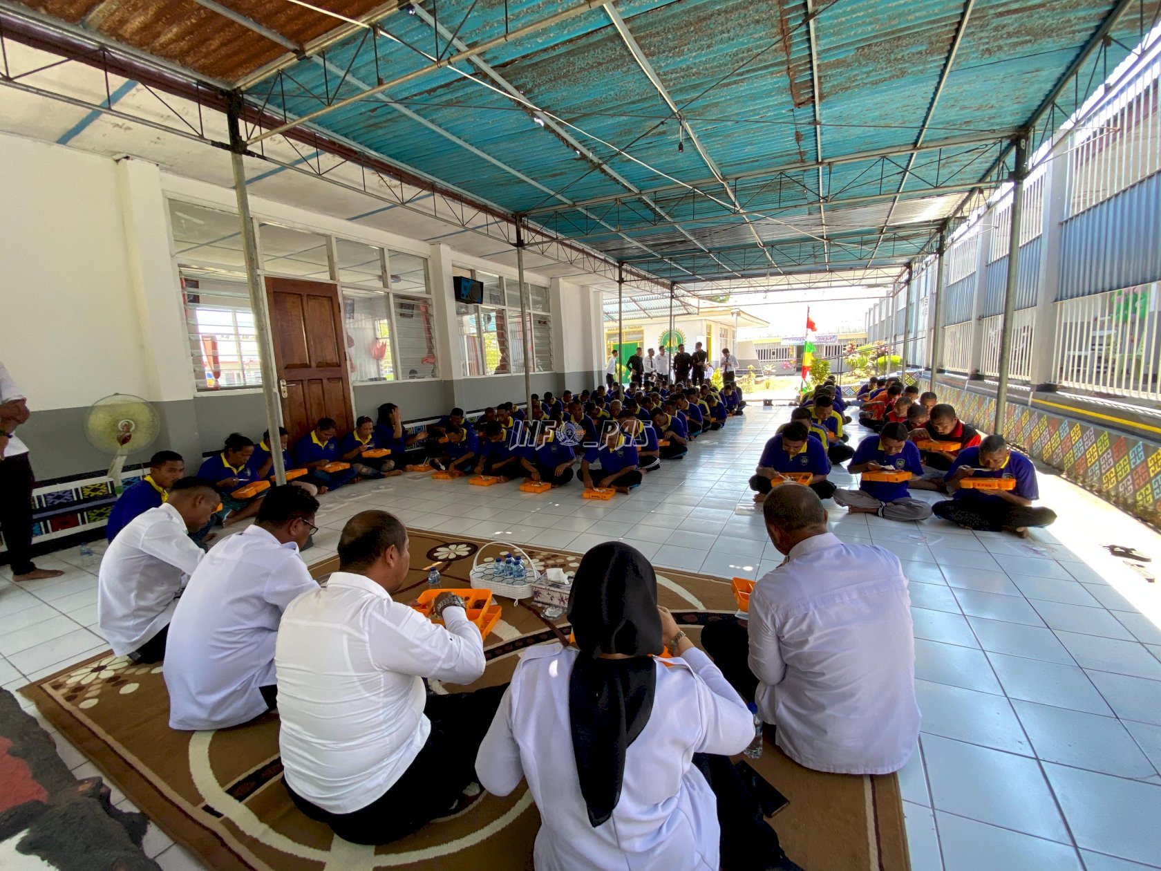 Tanpa Sekat, Warga Binaan Rutan Kefamenanu Santap Siang Bareng Kakanwil Ditjenpas NTT