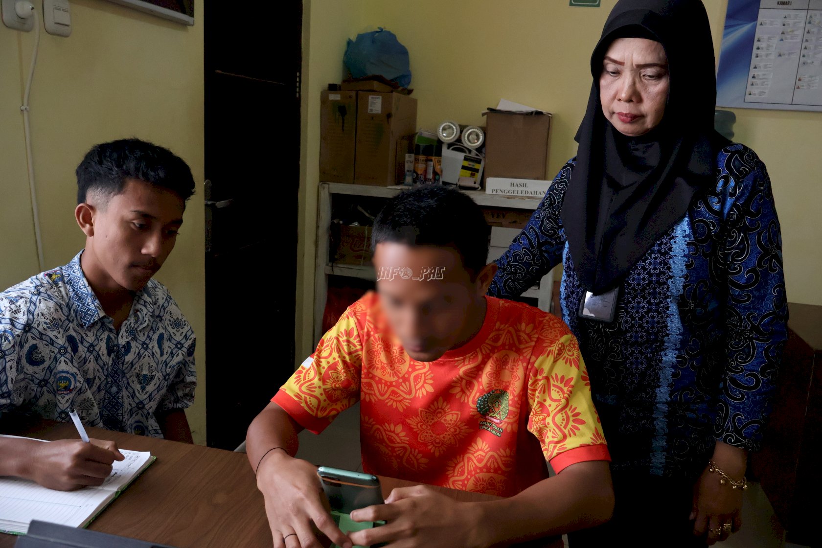 Senyum Anak Binaan LPKA Ambon Merekah lewat Layanan Video Call Gratis