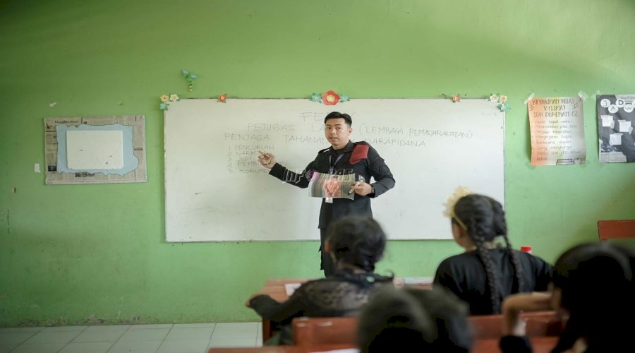 Petugas Lapas Pemuda Madiun Jadi Relawan Pengajar dalam Kelas Inspirasi