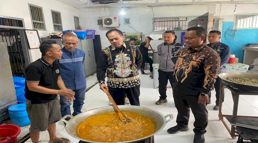 Kakanwil Ditjenpas Sultra Sambangi Rutan Kolaka, Pantau Kondisi Hunian dan Pelayanan Warga Binaan
