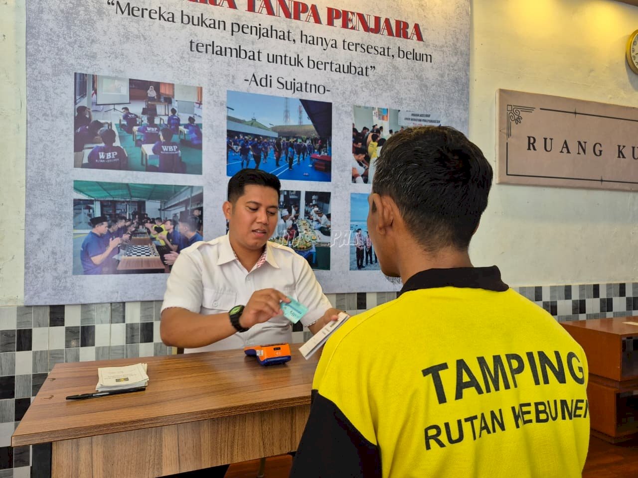 Rutan Kebumen Beri Premi untuk Warga Binaan Produktif