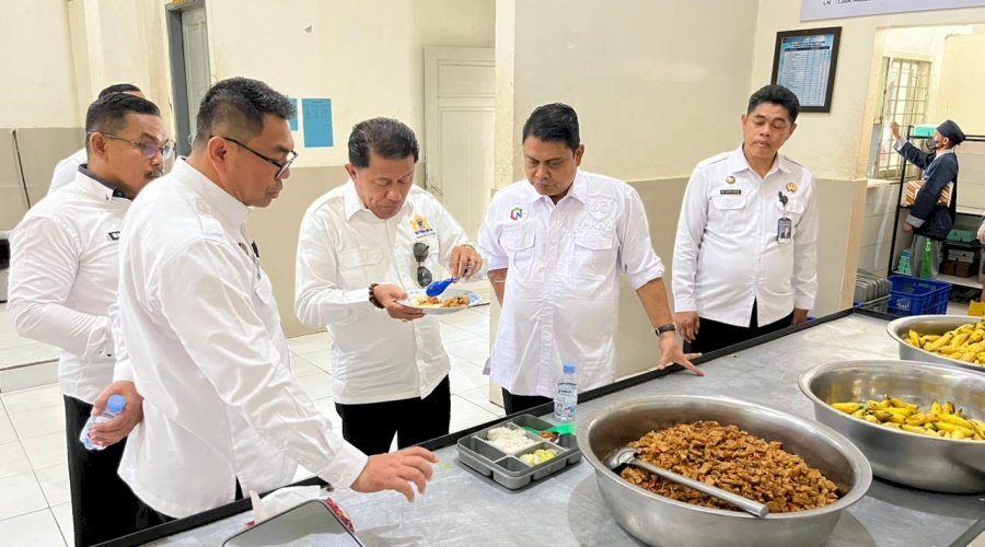 Kakanwil Ditjenpas Sulteng dan Ketum KADIN Sulteng Pantau Produksi UMKM di Lapas Palu