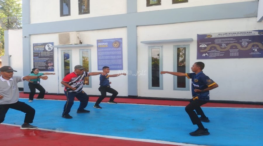 Pelatihan Beladiri Pencak Silat Tingkatkan Ketangguhan Petugas Lapas Saparua