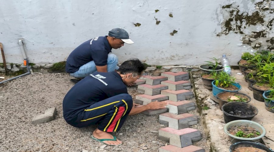 Lapas Sumedang Bekali Warga Binaan dengan Kegiatan Produksi Paving Block