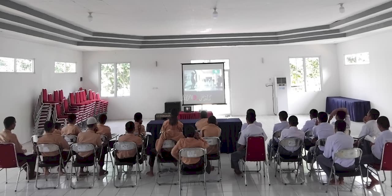 Tumbuhkan Semangat Kebangsaan, Anak Binaan LPKA Muara Bulian Nobar Film Dokumenter Sejarah Nasional