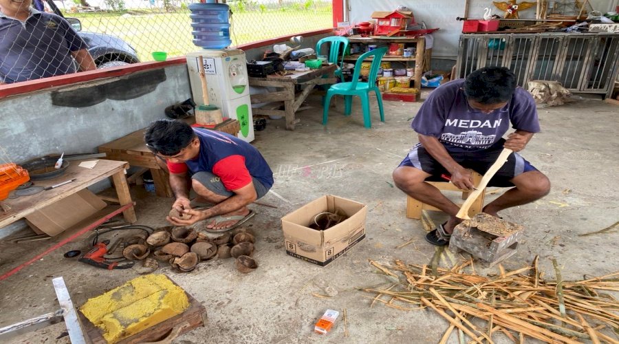 Warga Binaan Lapas Dharmasraya Olah Batok Kelapa Jadi Produk UMKM Bernilai Jual