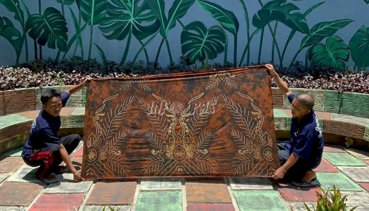 Lestarikan Budaya Banjar, Lapas Narkotika Karang Intan Produksi Kain Sasirangan Khas Kalsel