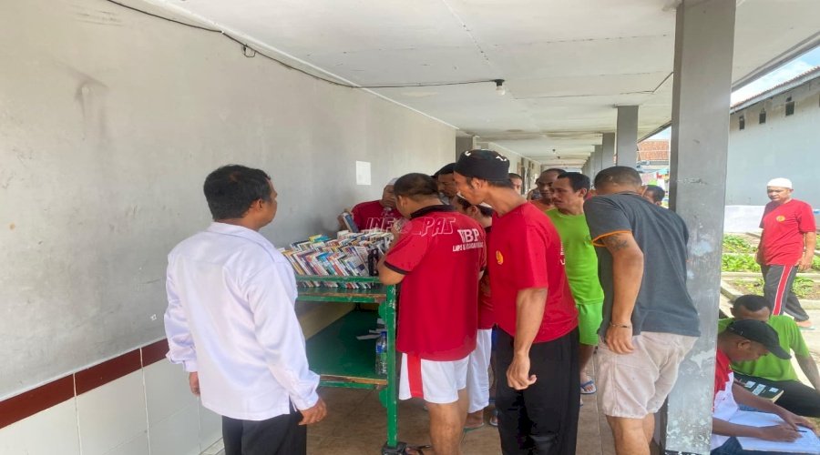 Buku Datang Menyapa, Lapas Besi Dorong Minat Baca Warga Binaan lewat Perpustakaan Keliling