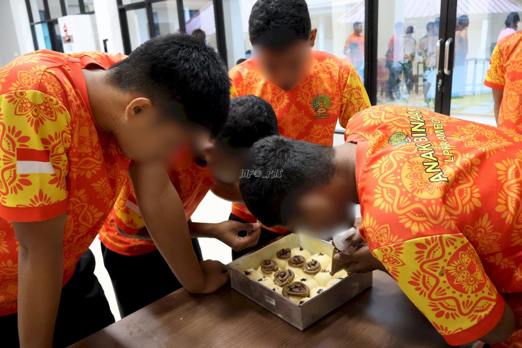 LPKA Ambon Bekali Anak Binaan Keterampilan Buat Roti Modern Premium