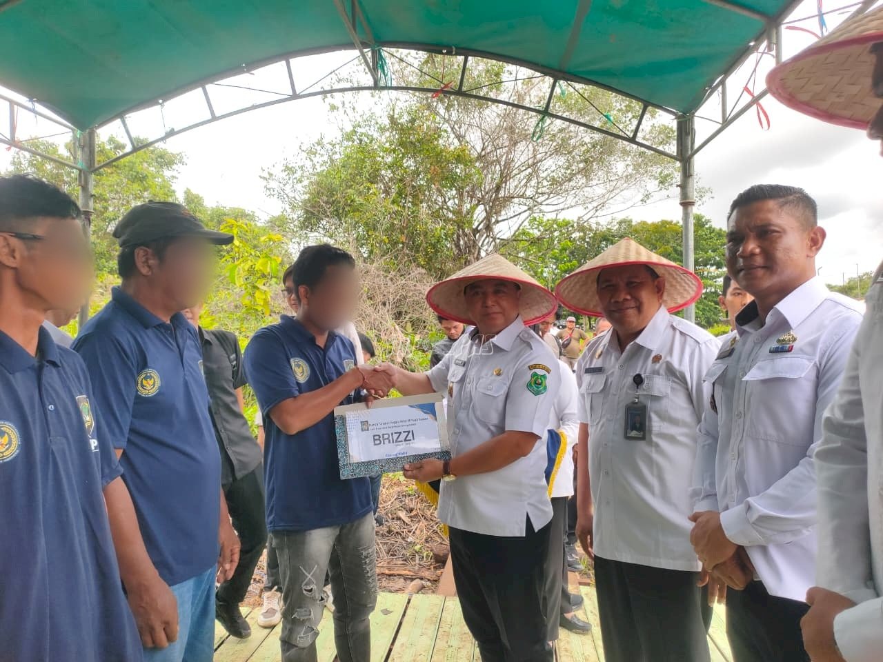 Dukung Ketahanan Pangan, Kanwil Ditjenpas Kalteng Panen Padi Perdana di Rutan Kapuas