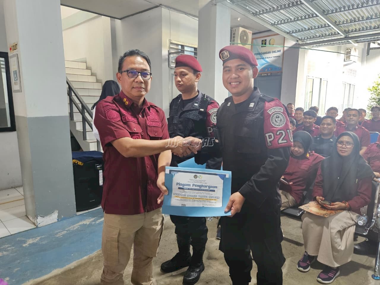 Dua Petugas P2U Lapas Kuala Tungkal Diganjar Penghargaan Usai Gagalkan Penyelundupan Sabu