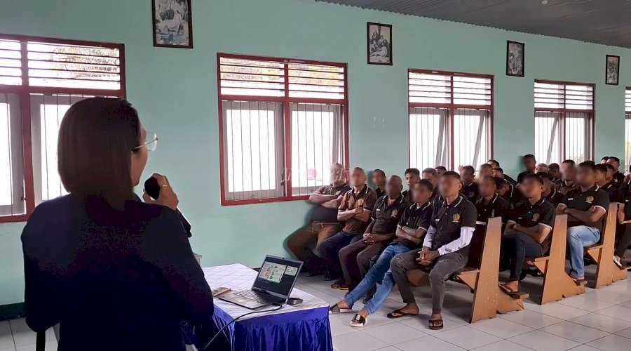 Rutan Bajawa dan BPJS Kesehatan Sosialisasikan Penggunaan Kartu JKN kepada Warga Binaan