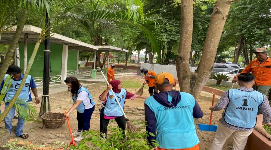 Wujud Reintegrasi, Bapas Jambi dan Klien Gelar Aksi Sosial di Taman Remaja Kotabaru