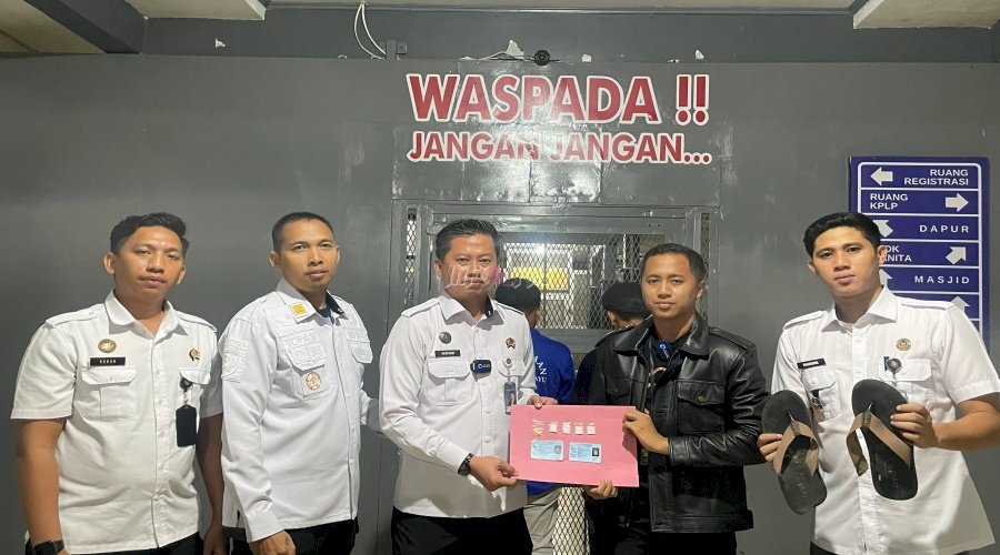 Petugas Lapas Indramayu Gagalkan Penyelundupan Sabu dalam Sandal