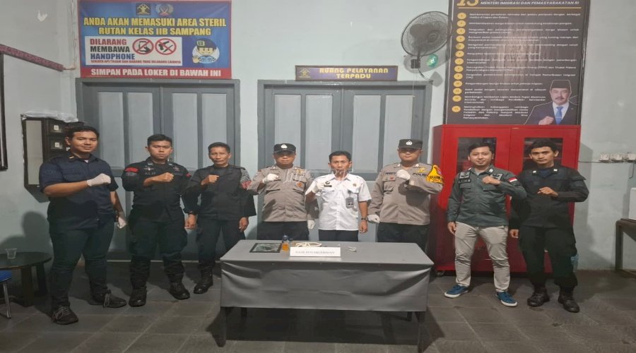 Rutan Sampang Gelar Razia Kamar Hunian bersama Polres Sampang