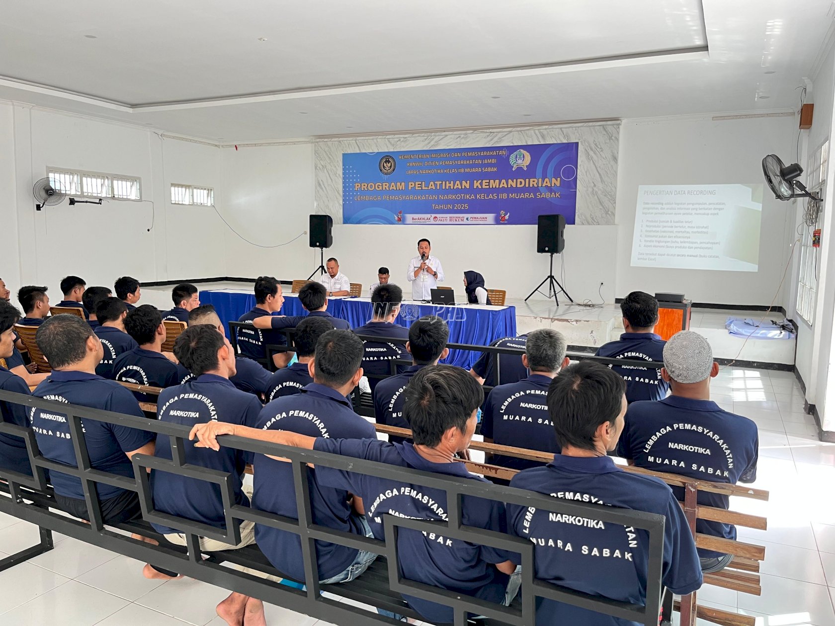 Lapas Narkotika Muara Sabak Latih Warga Binaan Budidaya Ayam Petelur