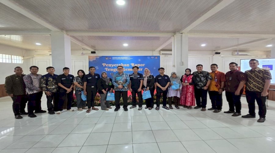 Rutan Jakarta Pusat Bagikan Rapor Tengah Semester Siswa PKBM dan Bantuan Sembako untuk Keluarga Warga Binaan