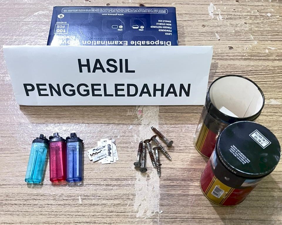 Bersih dari Halinar, Lapas Piru Rutin Gelar Razia Blok Hunian