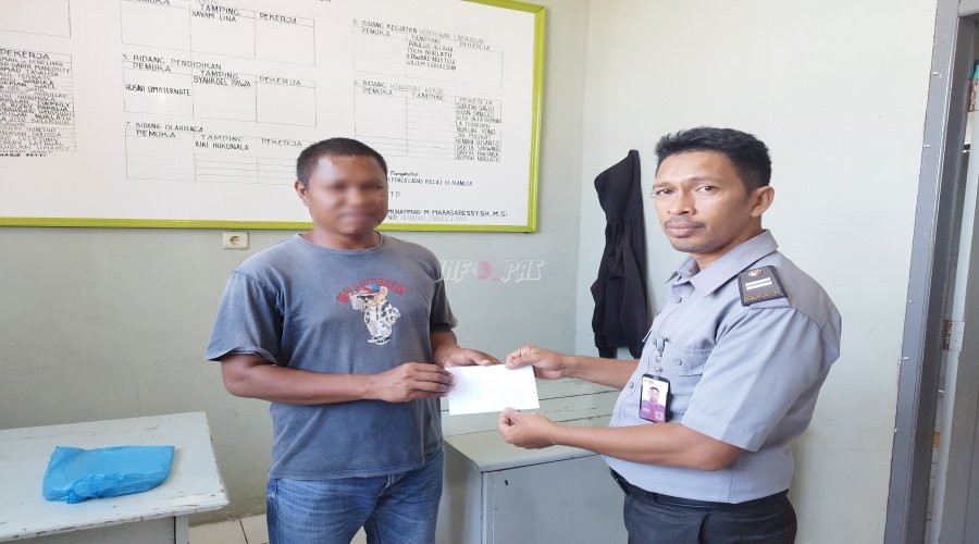 Berkah Panen Sawi, Lapas Namlea Bagikan Premi Warga Binaan