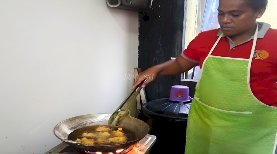 Warga Binaan Lapas Tual Hasilkan Produk UMKM Pisang Bola-Bola