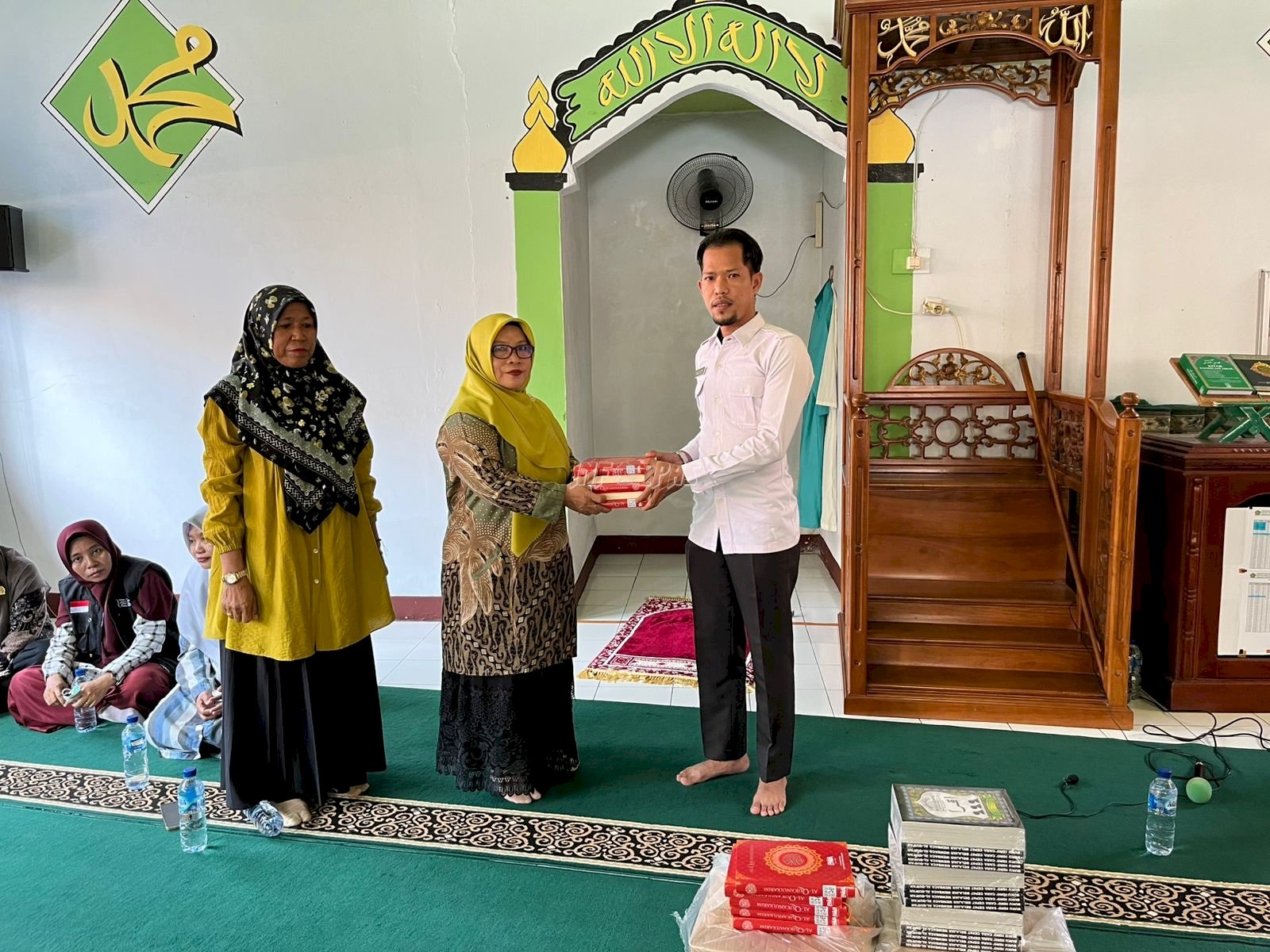 Perkuat Pembinaan, Lapas Ternate Terima Bantuan Al-Qur’an dan Buku Iqra dari Kemenag