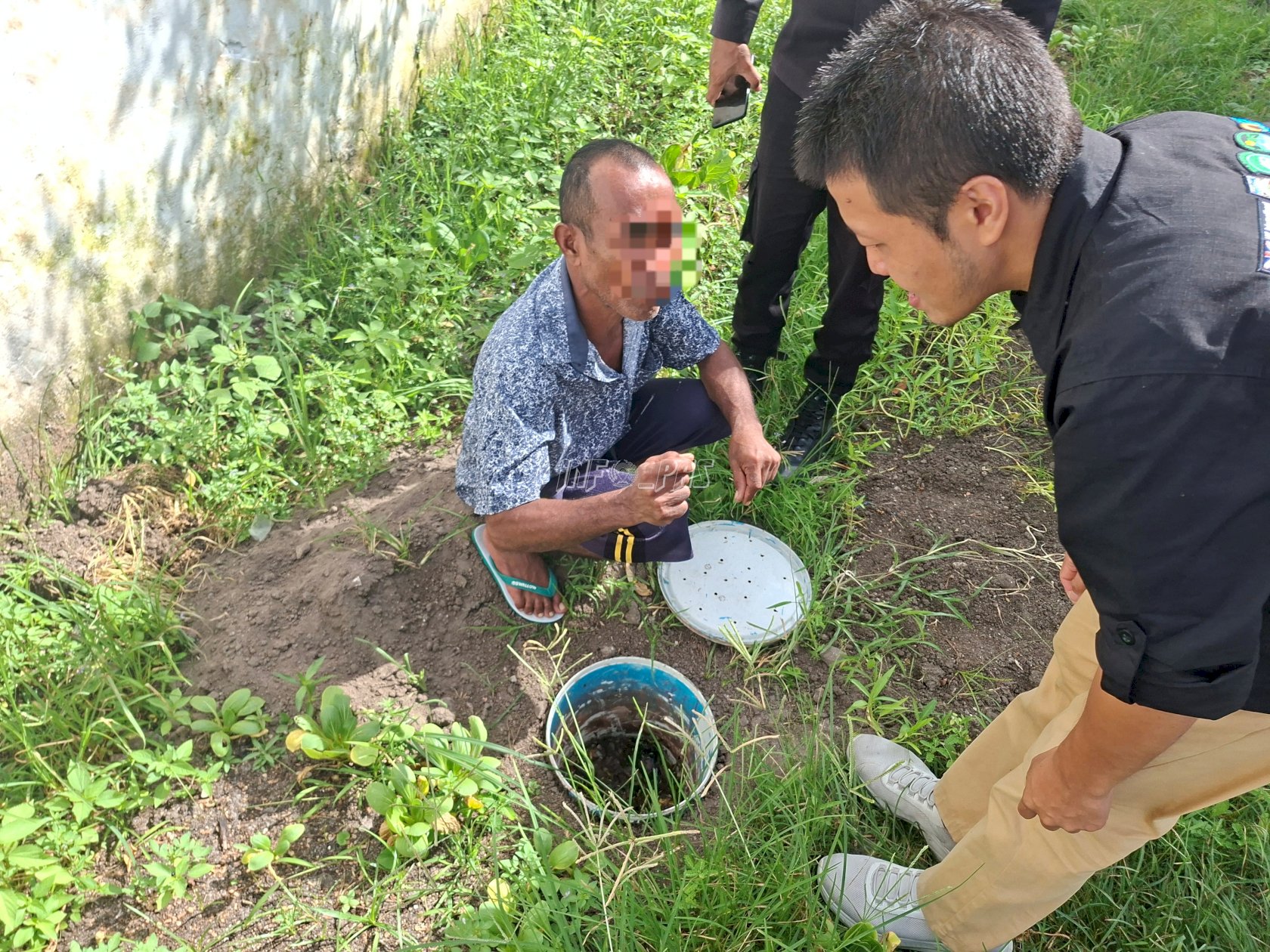 Edukasi Lingkungan, Lapas Saparua Dorong Warga Binaan Olah Sampah Organik Lewat Biopori