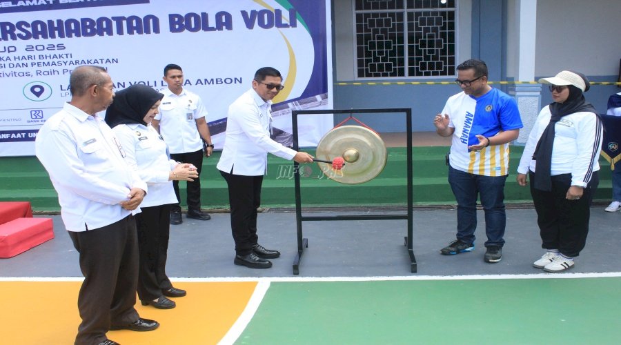 Kakanwil Ditjenpas Maluku Buka Secara Resmi Turnamen Bola Voli “LPKA Cup” 