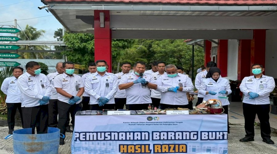 Musnahkan Barang Bukti Hasil Razia, Kanwil Ditjenpas Kalteng Dukung Program Zero Halinar