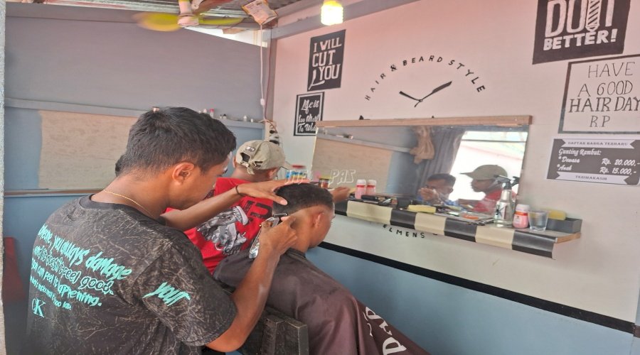  Dukung Produktivitas Warga Binaan, Lapas Saparua Tambah Tamping Barber 