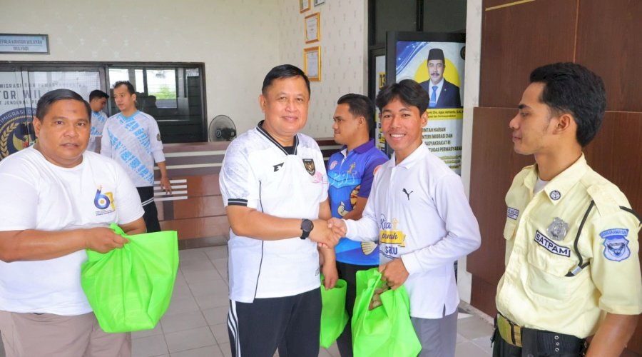 Imipas Peduli, Kanwil Ditjenpas Kalsel Ringankan Beban Pengemudi Ojek Online