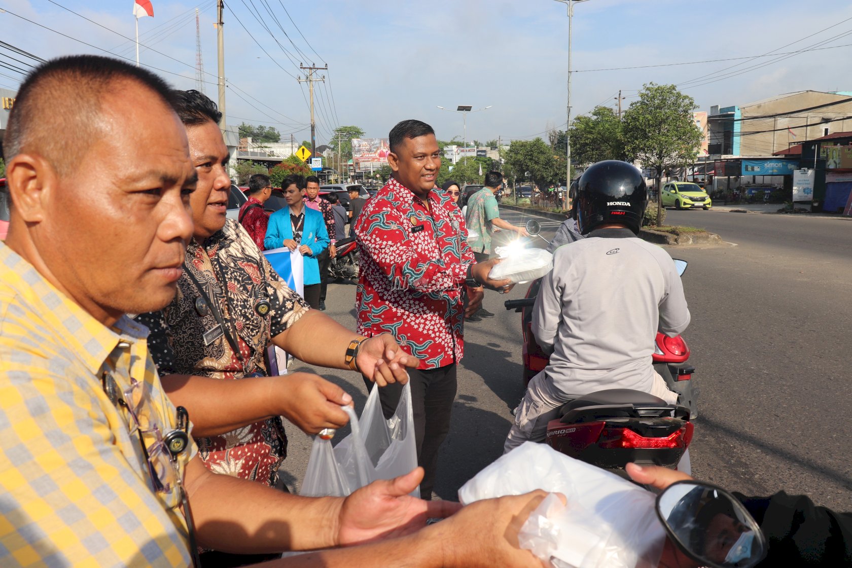 Lapas Jambi Gelar Kegiatan Jumat Berkah, Bagikan Makanan untuk Masyarakat