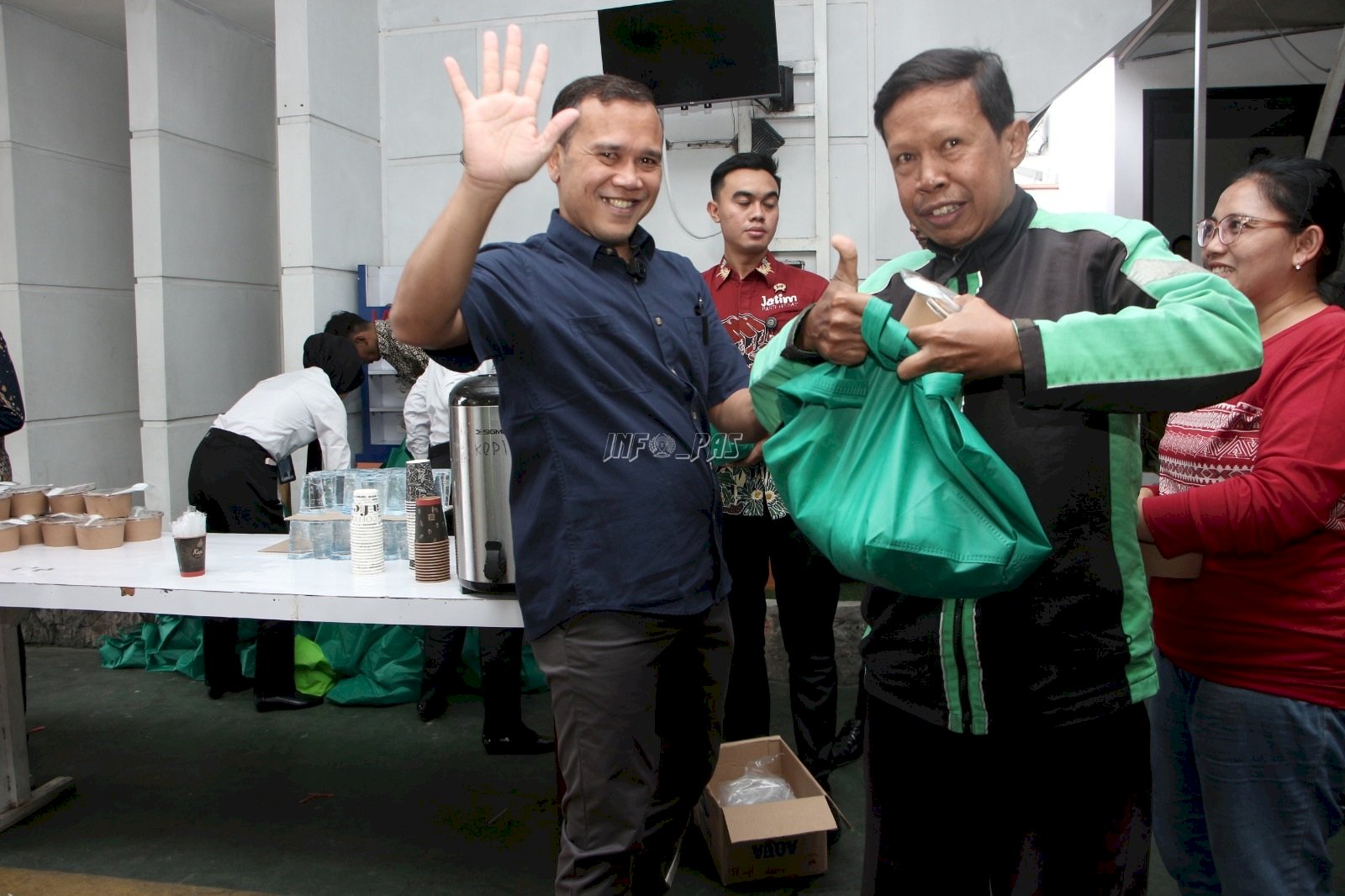 Momen Humanis di Lapas Madiun, Pedagang, Tukang Becak, hingga Ojol Berkumpul dalam Bakti Sosial