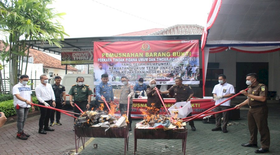 Karutan Sampang Dukung Pemusnahan Barang Bukti di Kejari Sampang