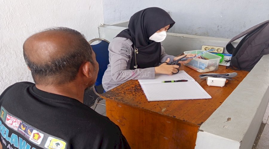 Program 'Jemput Sehat', Dokter Lapas Tual Keliling Sambangi Blok Hunian Warga Binaan