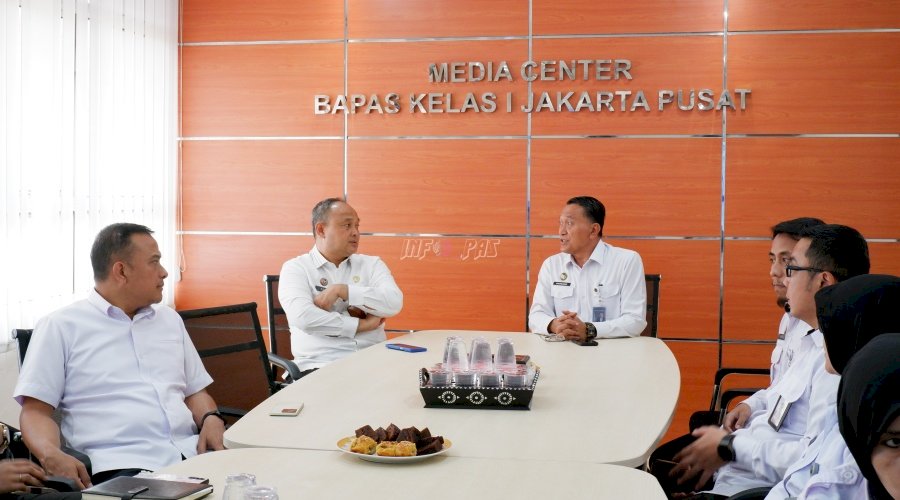 Direktur Pembimbingan Kemasyarakatan Apresiasi Inovasi SIYAP-BJP dalam Kunjungan ke Bapas Jakarta Pusat