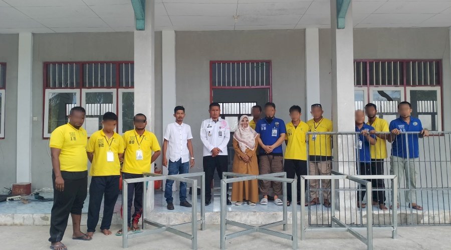 Tinjau Progres Pelatihan, Hasil Karya Pengelasan Warga Binaan Lapas Namlea Diapresiasi Kepala BLK Buru