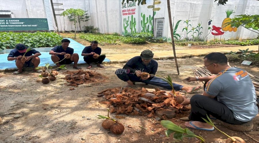 Kalapas Banjarbaru Berikan Pelatihan Pembuatan Bonsai kepada Warga Binaan