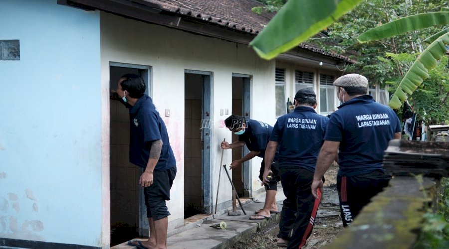 Perbaiki Toilet TK Kumara Jaya, Lapas Tabanan Wujudkan Imipas Peduli