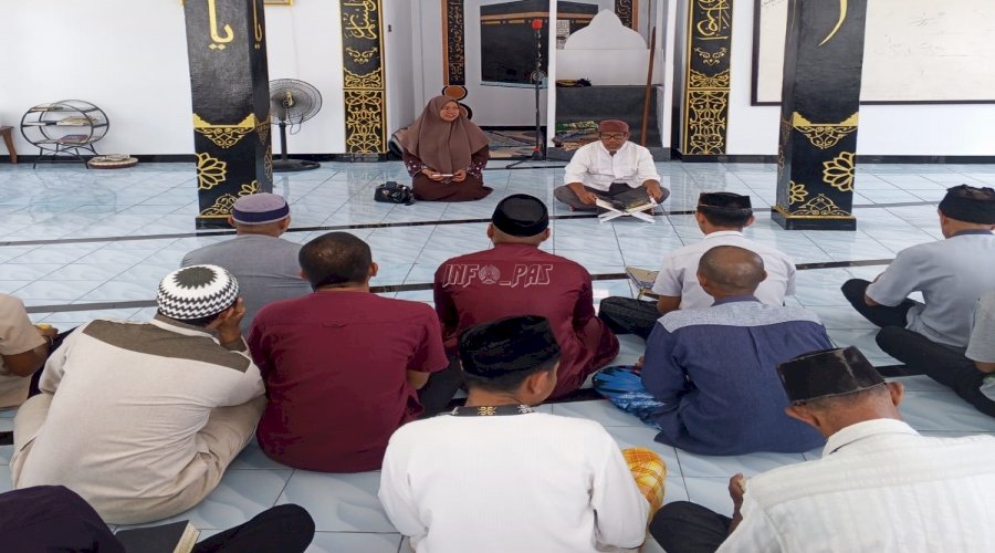 Makin Termotivasi, Warga Binaan Lapas Namlea Khusyuk Belajar Baca Tulis Al-Qur’an