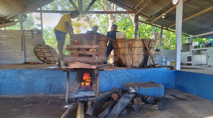 Terus Konsisten, Lapas Namlea Masifkan Produksi Minyak Kayu Putih 86